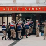 Sahte haritalar, sahte papazla köylülerin neyi var neyi yok çaldılar