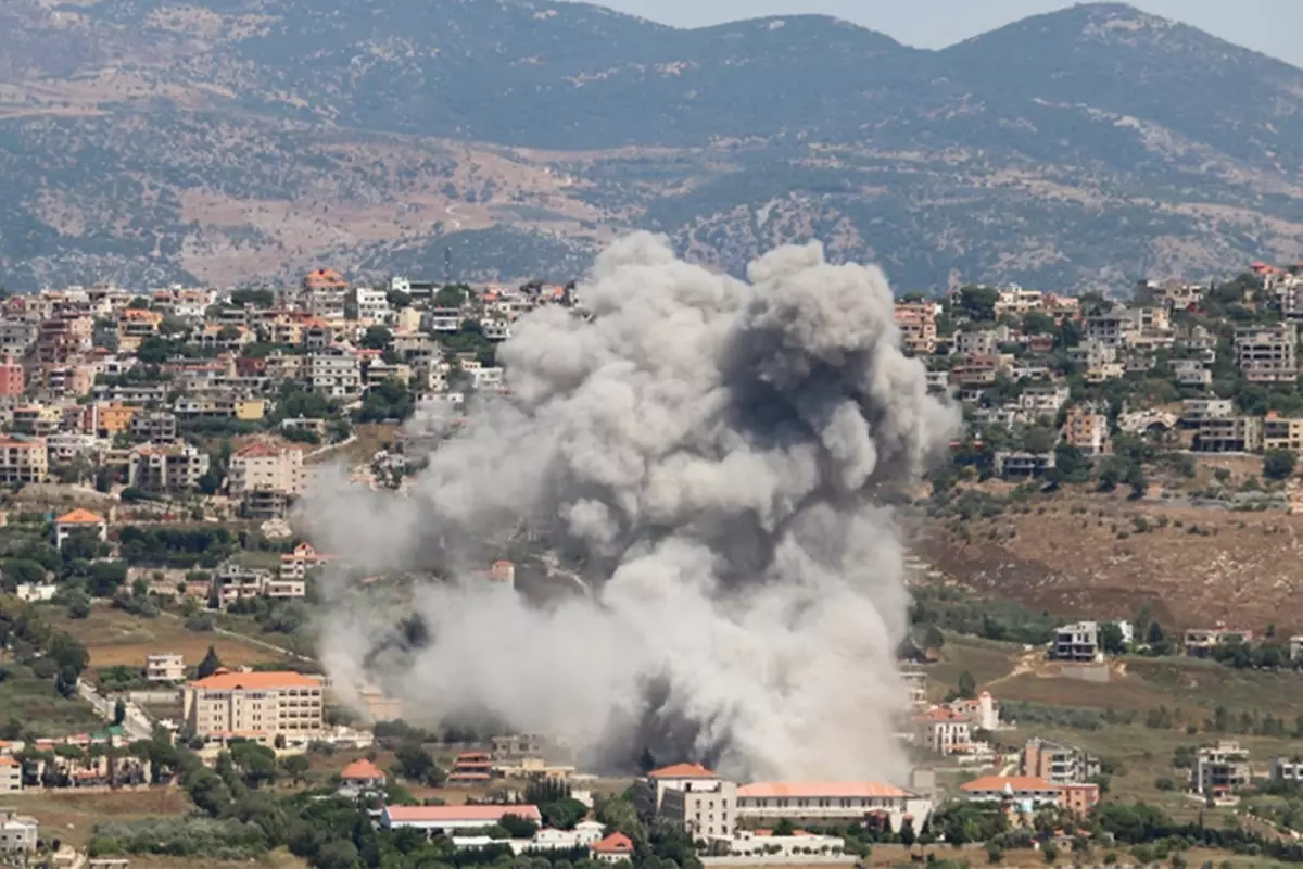 İsrail Ordusu’ndan Lübnan’a hava saldırısı
